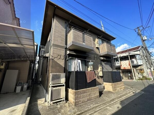 シャトル南本町の物件外観写真